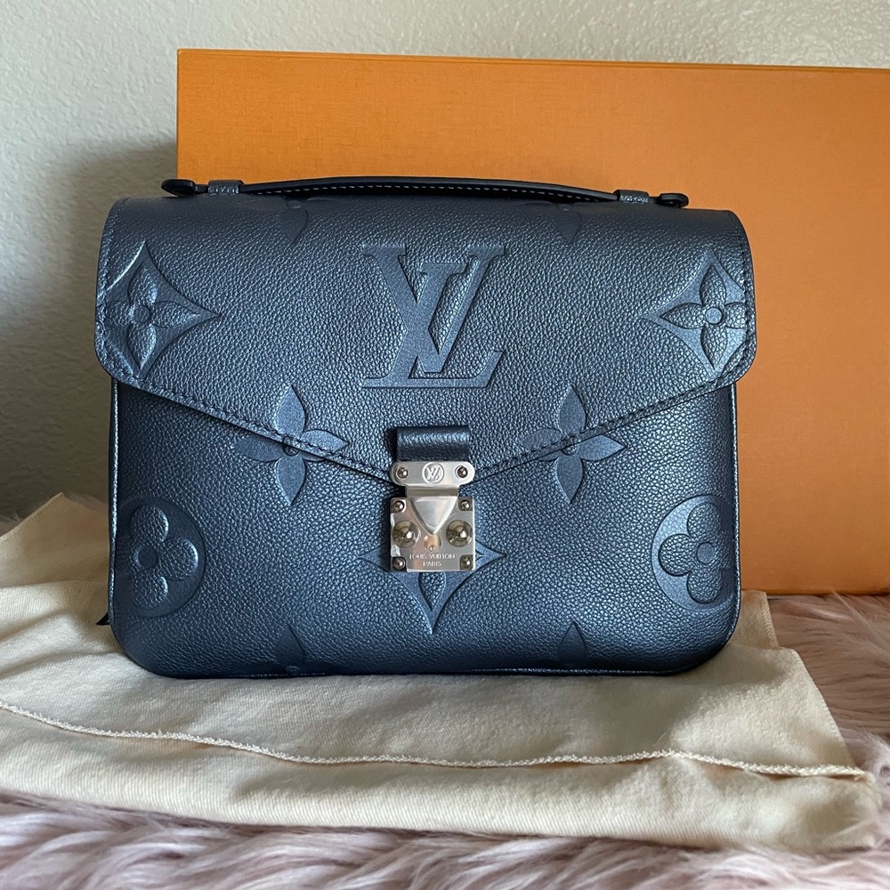 Louis Vuitton Pochette Métis